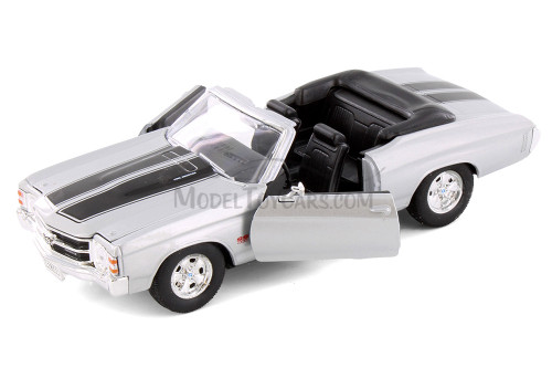1971 Chevy Chevelle SS454 Convertible, Silver - Welly 22089 - 1/24 scale Diecast Model Toy Car (No Box)