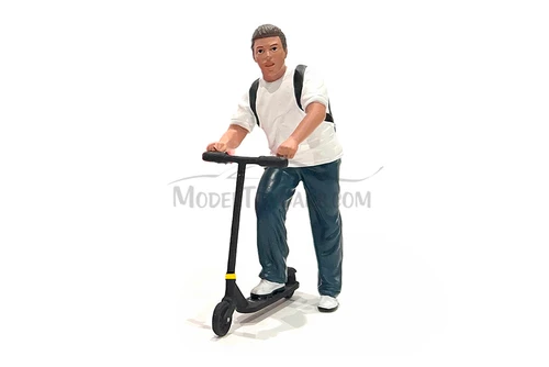 Figure 18 Series 2 Figure 1, Dark Blue/White, Showcasts AD18901 - 1/18 Scale Resin Diorama Figurine