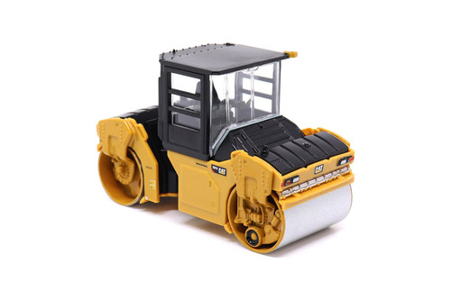 Caterpillar CB-13 Tandem Vibratory Roller w/CAB, Yellow/Black - Diecast Masters 84641CS - 1/64 Scale Diecast Model Toy Car
