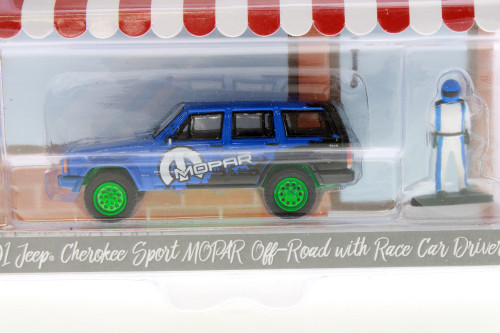 GREEN MACHINE 2001 Jeep Cherokee Sport & Race Car Driver Figurine, Greenlight 97120E/48 - 1/64 scale Diecast Car