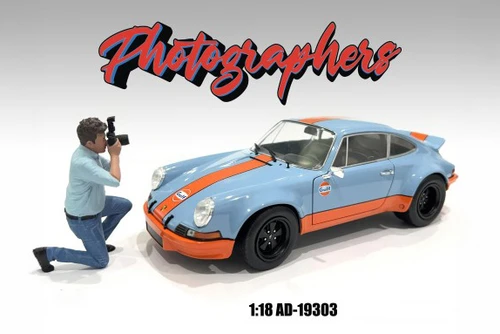"Photographers" Figure #3, Blue - Showcasts AD-19303 - 1/18 Scale Resin Diorama Figurine