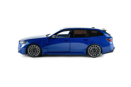 2024 BMW M5 Touring, Marina Bay Blue - Solido S1814801 - 1/18 Scale Diecast Model Toy Car