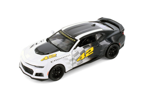 Box of 4 2017 Chevy Camaro ZL1 #42 "GT Racing", Black/White - Showcasts 73797D - 1/24 Scale Diecast Model Toy Car