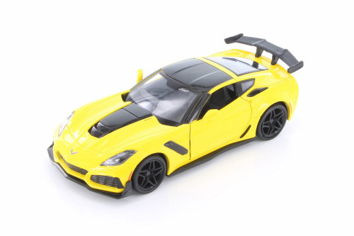 2019 Chevy Corvette ZR1 HardTop, Yellow - Showcasts 79356YL - 1/24 Scale Diecast Model Toy Car