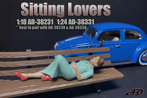 Sitting Lovers Figure II, Green - American Diorama 38231 - 1/18 scale Figurine - Diorama Accessory
