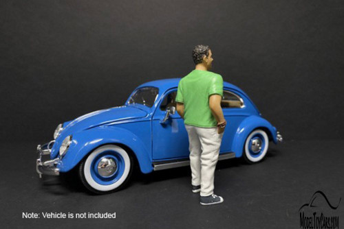 Partygoers Figure IX, White & Lime Green - American Diorama 38329, 1/24 Figurine, Diorama Accessory