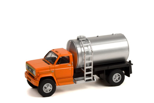 1982 Chevy C-60 Fertilizer Truck, Orange and Silver - Greenlight 45140A - 1/64 Diecast Replica