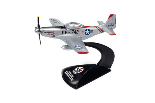 North American F-51D Mustang Aircraft, Silver - Johnny Lightning JLML009/48A - 1/64 Scale Plane