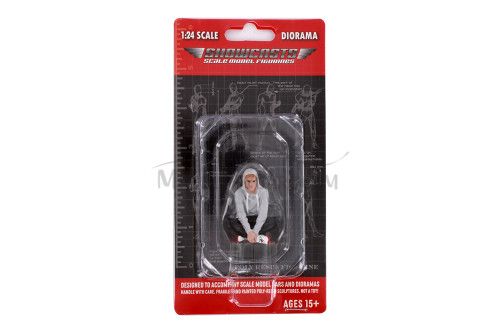 Figure 18 Series 1 #704, Black /Light Gray - Showcasts AD-24704 - 1/24 Scale Diorama Figurine