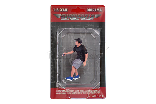 Figure 18 Series 2 Figure 4, Gray/Black - Showcasts AD-18904 - 1/18 Scale Resin Diorama Figurine