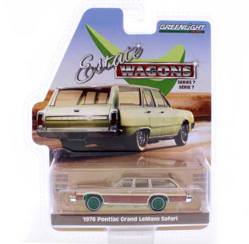 GREEN MACHINE 1976 Pontiac Grand LeMans Safari, Gold Metallic -  36040E/48 - 1/64 scale Diecast Model Toy Car