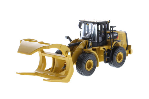 Caterpillar 950M Wheel Loader w/2 Log Poles, Yellow - Diecast Masters 85635 - 1/64 Scale Diecast Model Toy Car