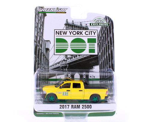 GREEN MACHINE 2017 Ram 2500 Pick Up Truck, Yellow - Greenlight 30173/48 - 1/64 scale Diecast Model Toy Car