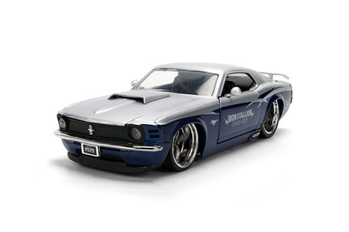 1970 Ford Mustang Boss 429 "Iron Stallion Speed Shop", Dark Blue/Silver - Jada Toys 36639 - 1/24 Scale Diecast Model Toy Car