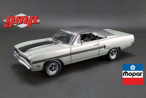 1970 Plymouth GTX Hardtop, Silver with Black - GMP 18895 - 1/18