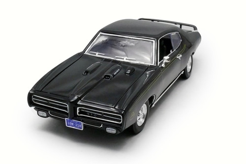 1969 Pontiac GTO Judge, Black - Motormax 73133 - 1/18 Scale Diecast Model Car