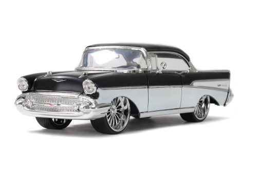 1957 Chevy Bel Air, Black and White - Jada Toys 32299/4 - 1/24 scale Diecast Model Toy Car