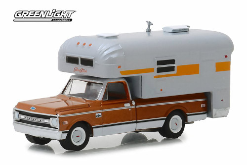 1970 Chevy C-10 Cheyenne with Silver Streak Camper, Brown and Silver - Greenlight 30023/48 - 1/64 scale Diecast Model Toy Car