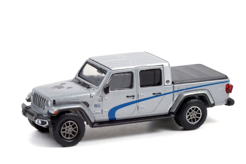 2020 Jeep Gladiator Pickup w/Bed Cover "Auburn Hills", 42970F/48 1/64 scale Diecast Model Toy Car