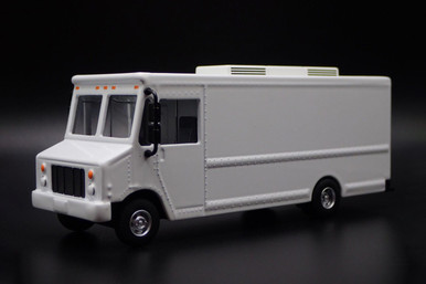 Food Truck Plain, White - American Diorama AD-70200MJ - 1/64 Scale