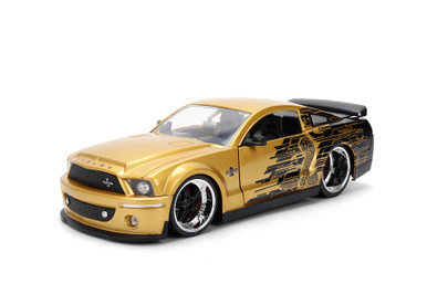 スポーツトイ・アクショントイ Mustang G5 18K Gold Plate 2008 Ford Mustang Shelby GT-500KR, Gold/Black - Jada Toys 36462