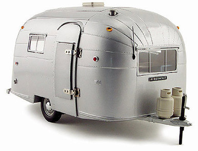 1/18 エアストリーム Motor City Classics Camper 88101-MCC-SILVER-Aluminum-