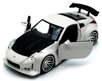 1/18 Top Speed 2023 Nissan Z Performance (Everest White) LHD
