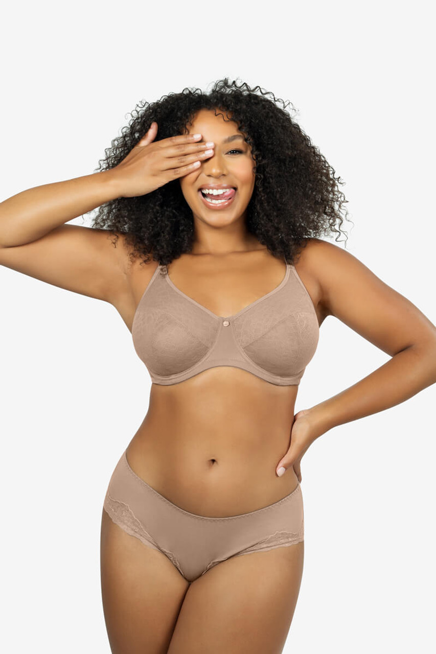 32C Bras: Understanding the Cup Size, Breast and Equivalents Sizes -  HauteFlair