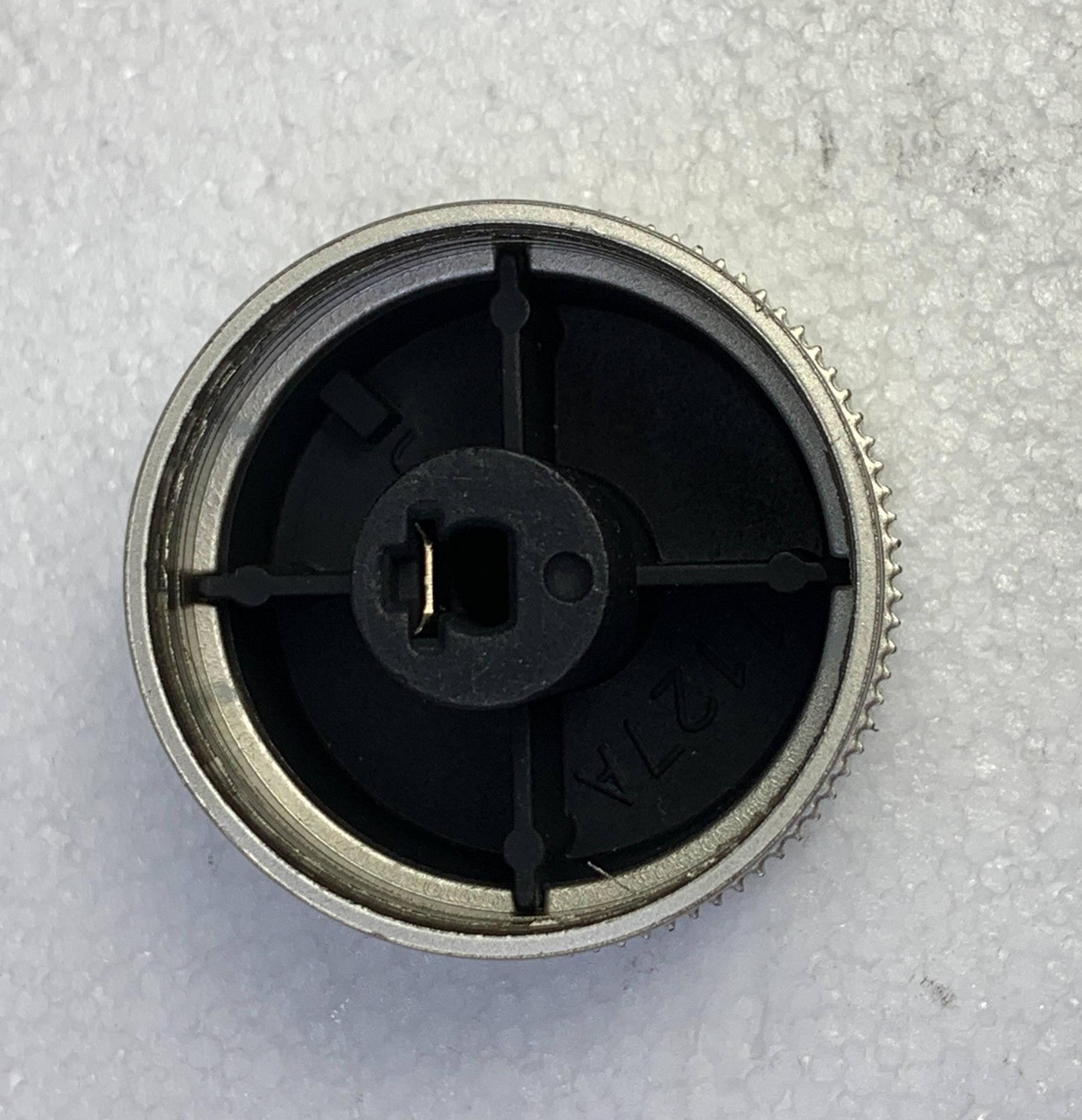 326219200 326219200