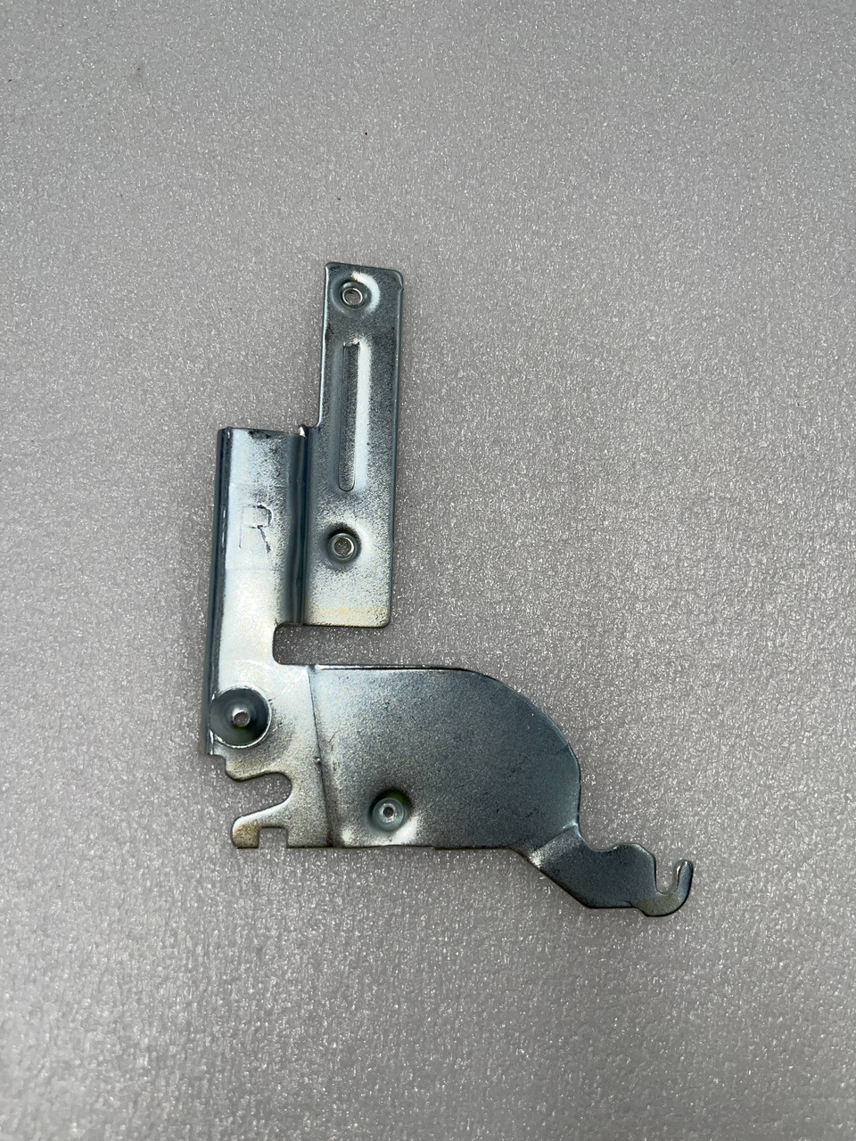 37024916