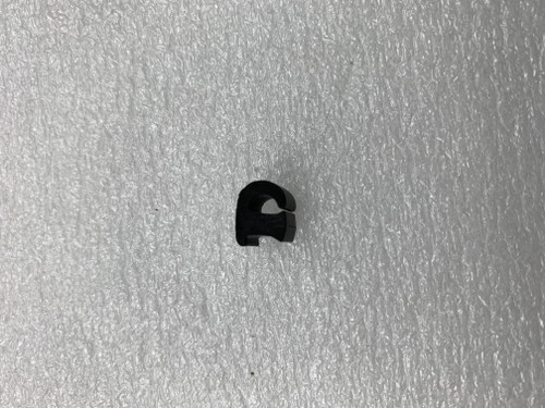 639000100
