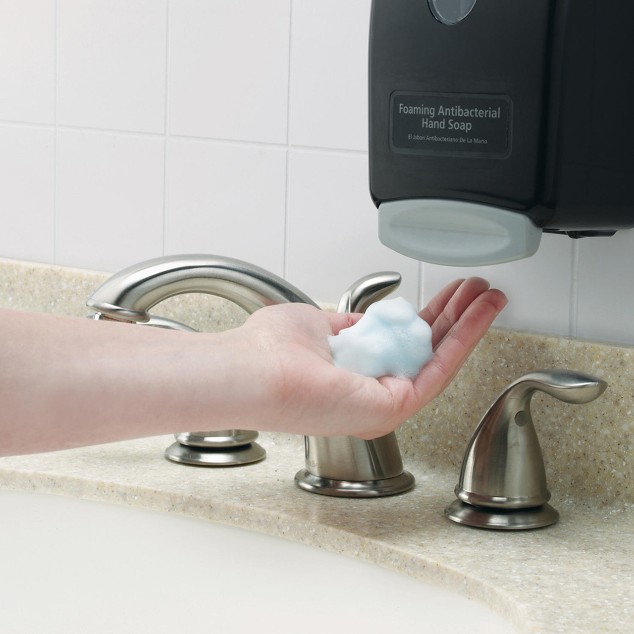 M/M A/BACTERIAL FOAMING HAND SOAP - *In Store