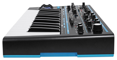Novation BASS STATION II 25-Key MIDI USB Keyboard