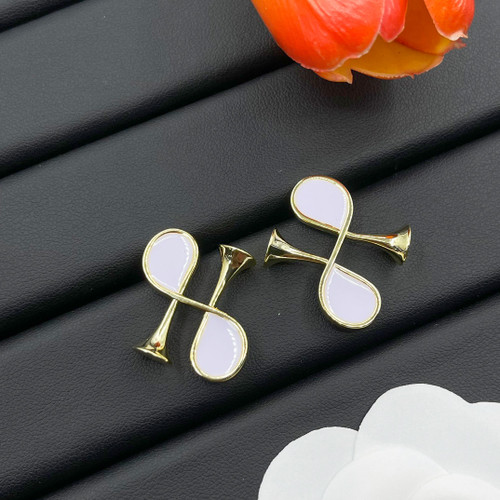 HE23 Stud Earrings HE23 Stud Earrings