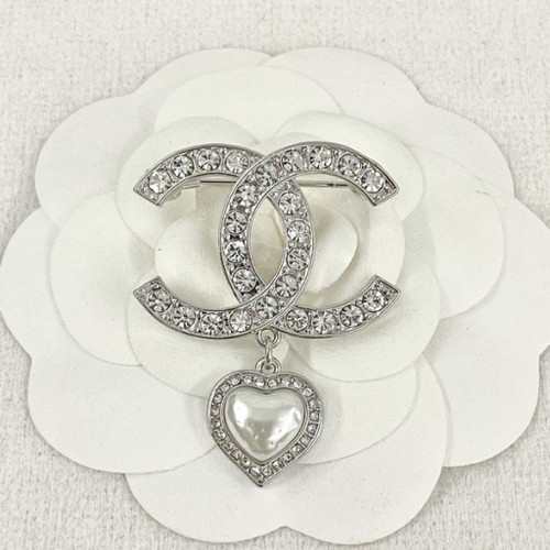 CC689 Brooch CC689 Brooch