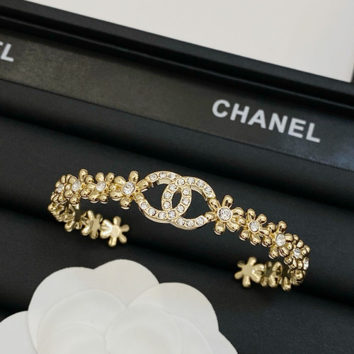 CC813 Bangle CC813 Bangle
