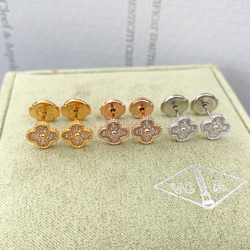 VC715 Mini Stud Earrings