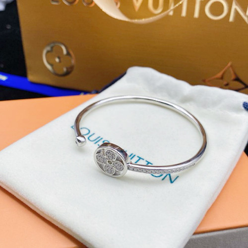 LV225 Bangle
