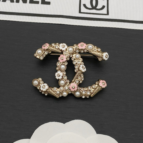 CC269 Brooch