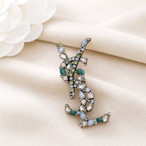 YS877 Brooch