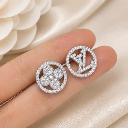 LV766 Stud Earrings