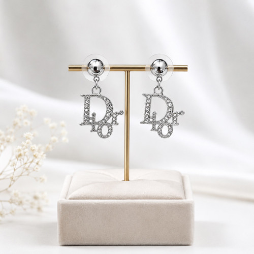 CD370 Dangle Earrings 