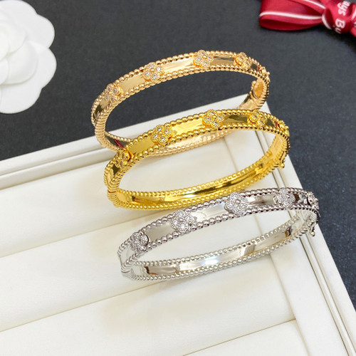 VC522 Bangle