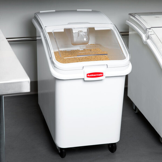 a2zhospo ProSave 30.8 Gallon / 490 Cup White Slant Top Mobile Ingredient Storage Bin with Sliding Lid & Scoop