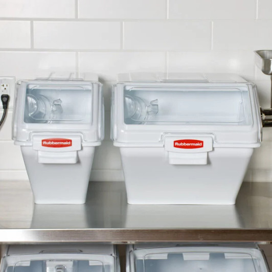 a2zhospo ProSave 12.6 Gallon / 200 Cup White Shelf Ingredient Bin with Sliding Lid & Scoop
