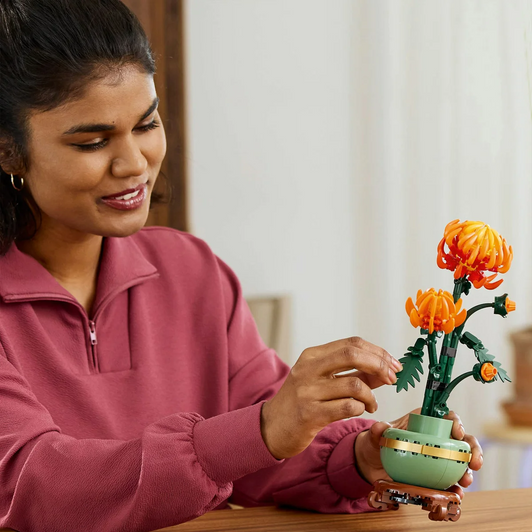 LEGO Icons Chrysanthemum Flower Décor Building Set 10368 – Elegant Blooms for Your Home Décor!