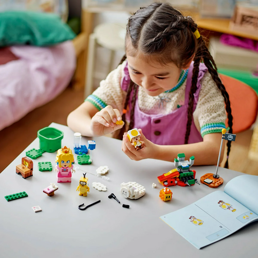 LEGO Super Mario Adventures with Interactive Princess Peach Starter Course – 71441