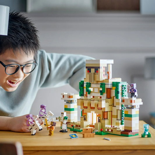 LEGO Minecraft Iron Golem Fortress Building Set 21250