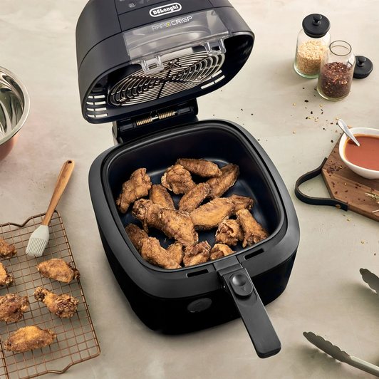 De'Longhi Rapid Crisp 4 Qt. Digital Air Fryer with Rapid Heat Technology