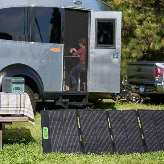 Yoshino 2000W Portable Power Station with 200W Solar Panel Bundle